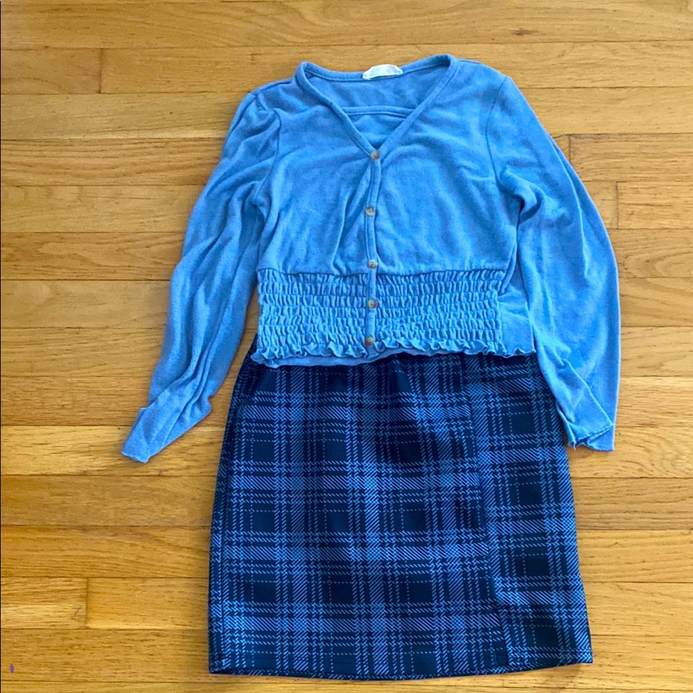 Girls Skirt & Sweater Set 💙